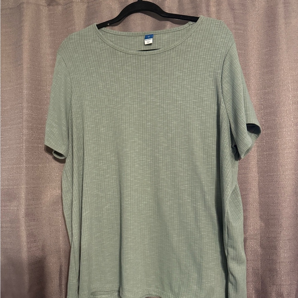 Old Navy Luxe Ribbed Tee in Sage